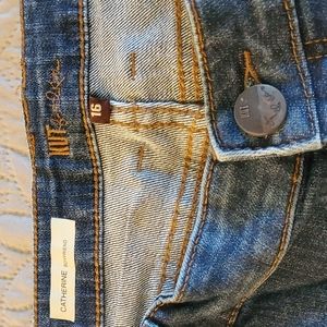 Kut From the Cloth Size 16 Straight Leg Stonewashed Lightly Distressed Jeans